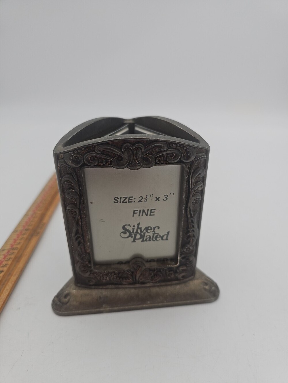 Vintage 1991 Godinger Silver Plated Triangular 3-Photo Frame Desk Pen Holde